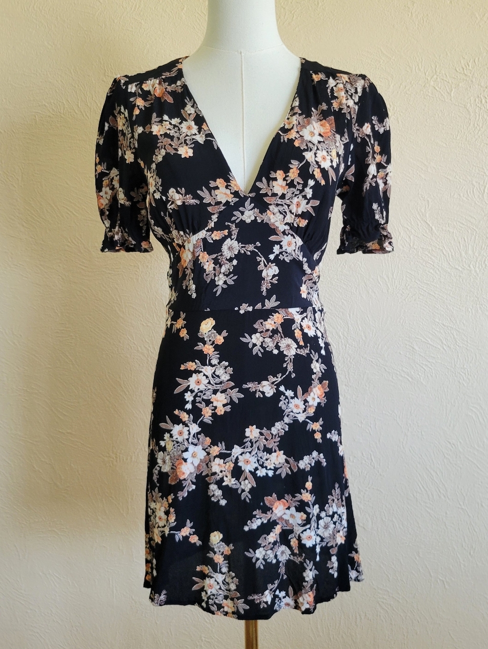 Miss Selfridge | Black Floral Tie Waist Dress